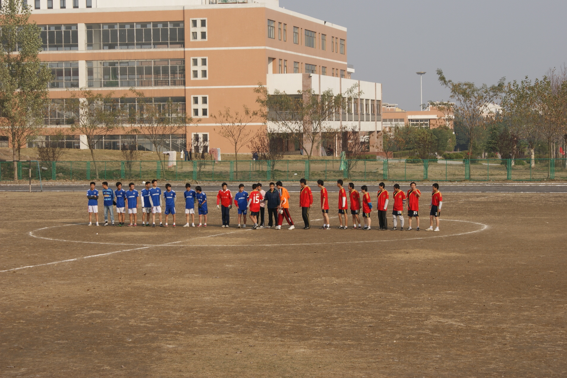 滁州学院"迎新杯"足球比赛